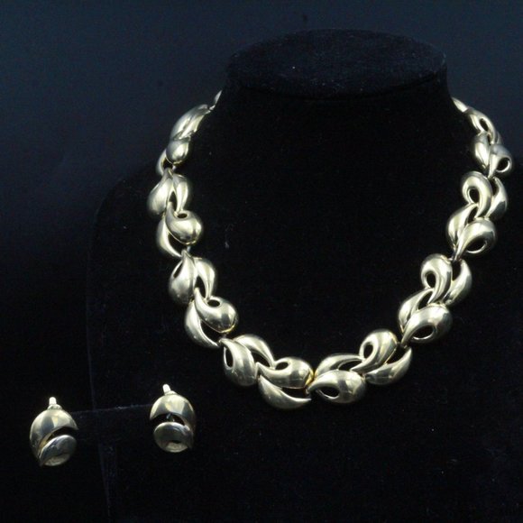 Trifari TM Gold Tone Modernist Choker Collar Link Necklace Set - Picture 8 of 9